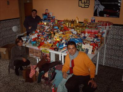 Juventudes Socialistas recauda unos 400 kilos de alimentos para el pueblo saharaui
