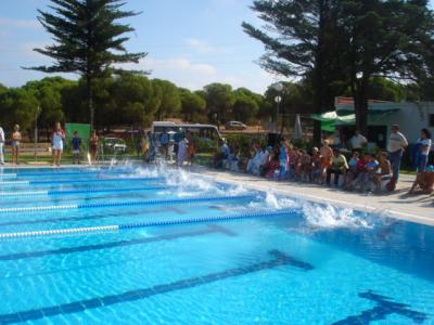 Berrocal se impone en una ajustada primera prueba del circuito comarcal de natación