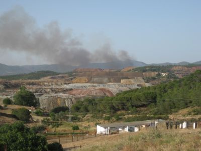 El fuego se ceba de nuevo con la Cuenca y obliga al desalojo de La Dehesa