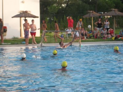 Los Empleados se imponen en el VI Campeonato de Waterpolo