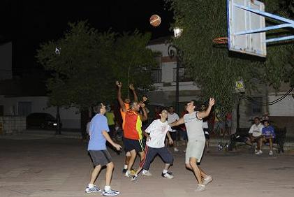 El baloncesto toma la calle